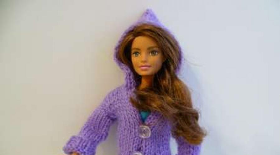 Вязаный свитер для куклы снежки. Красивые идеи, как создать вязаную одежду для кукол, схемы с описанием. Легкая кофта для куклы