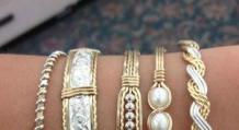 Je možné nosiť zlaté a strieborné šperky spolu Je možné nosiť striebro so zlatým snubným prsteňom?