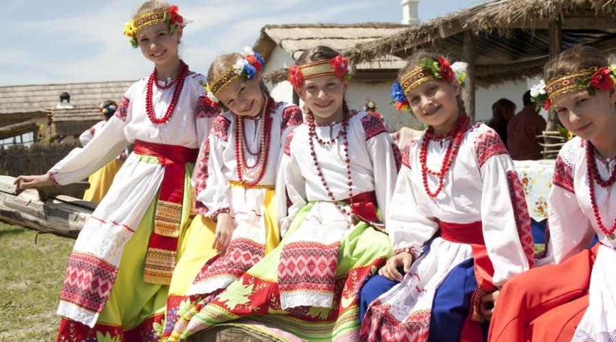 Slav tatili Krasnaya Gorka  Krasnaya Gorka, ne tür bir tatil ve ne zaman kutlanıyor.  Red Hill: işaretler ve inançlar